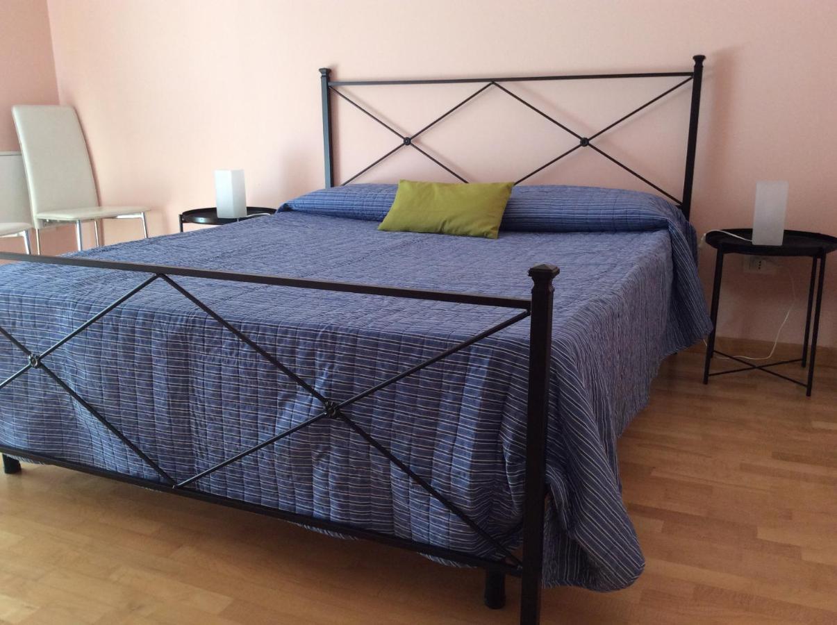 A Un Passo Da... B&B Elmas Ngoại thất bức ảnh